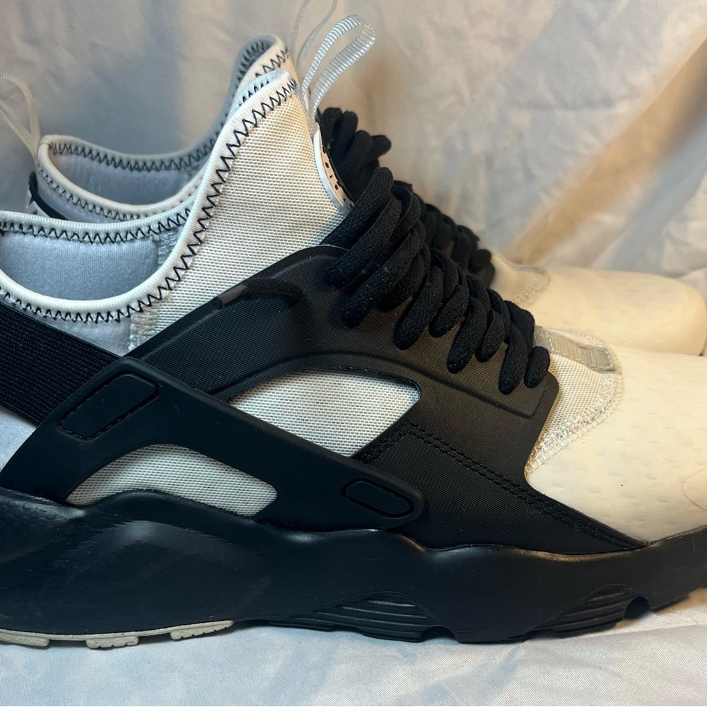 NIKE AIR HUARACHE RUN ULTRA SE